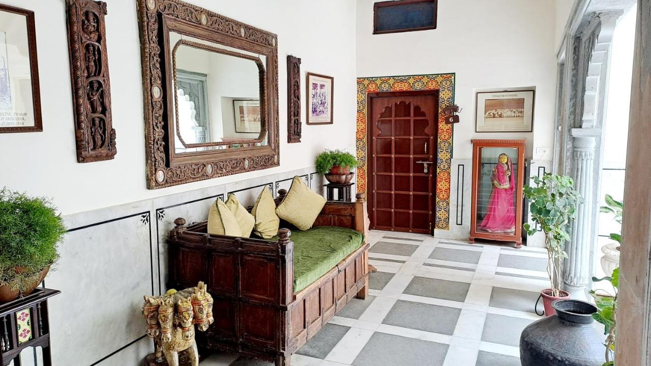 Hotel Mahendra Prakash Udaipur Esterno foto